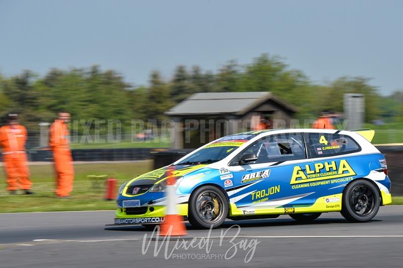 750MC, Croft motorsport photography uk