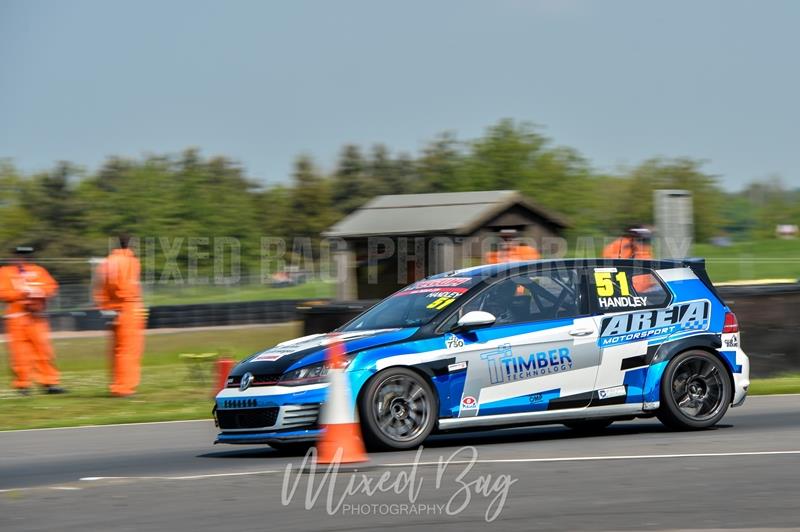 750MC, Croft motorsport photography uk