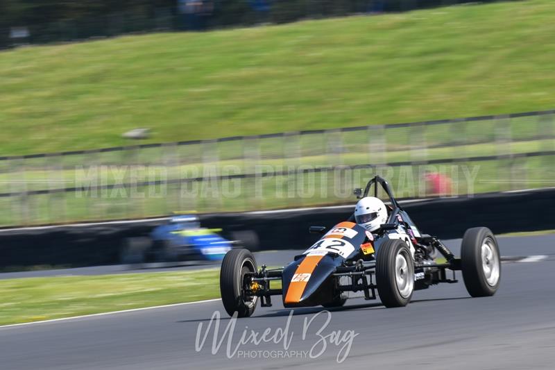 750MC, Croft motorsport photography uk