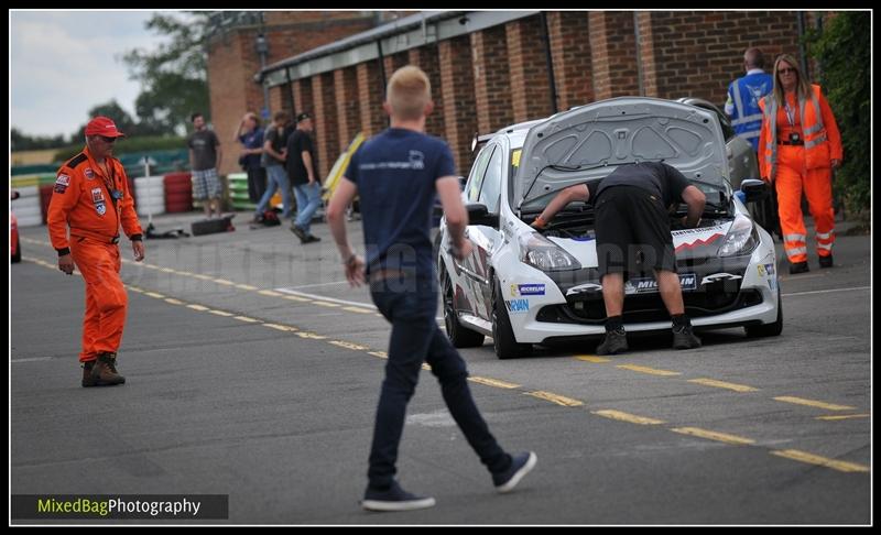 BARC Race Meeting - Croft Circuit photography