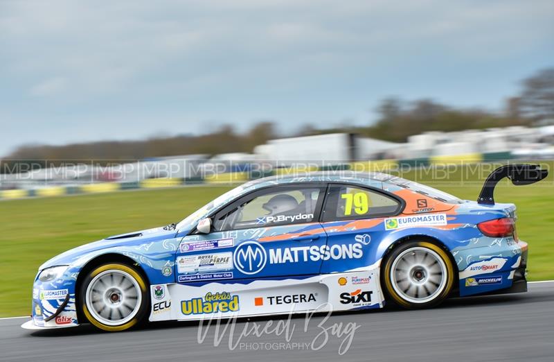 BARC race meeting, Croft Circuit motorsport photography uk