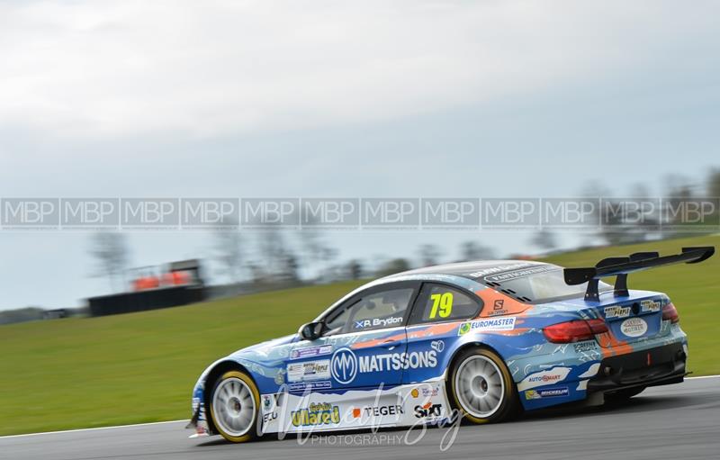 BARC race meeting, Croft Circuit motorsport photography uk