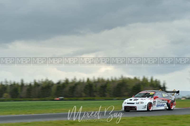 BARC race meeting, Croft Circuit motorsport photography uk