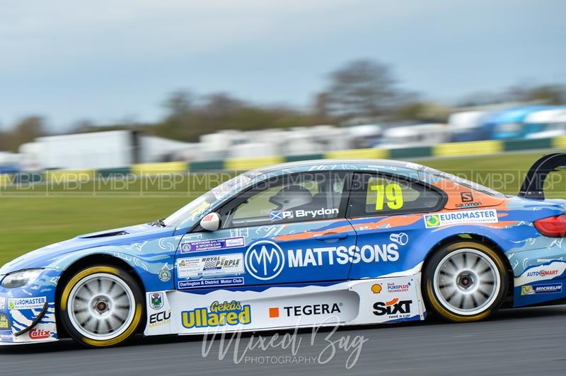 BARC race meeting, Croft Circuit motorsport photography uk