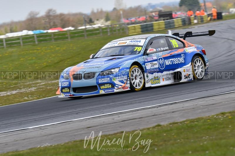 BARC race meeting, Croft Circuit motorsport photography uk