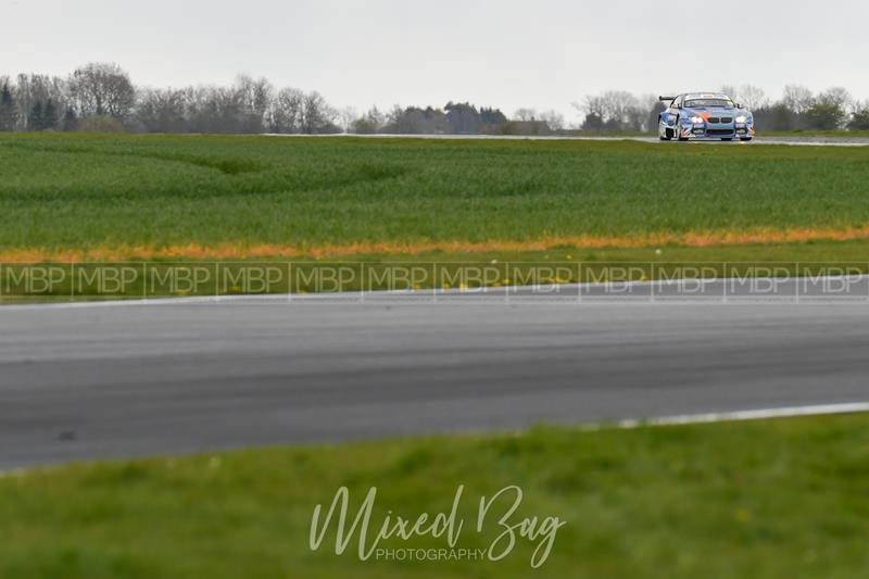 BARC race meeting, Croft Circuit motorsport photography uk