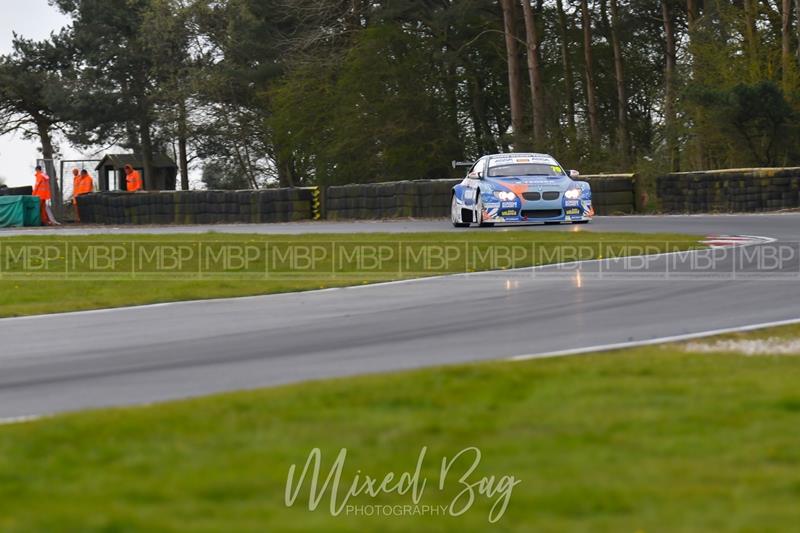 BARC race meeting, Croft Circuit motorsport photography uk