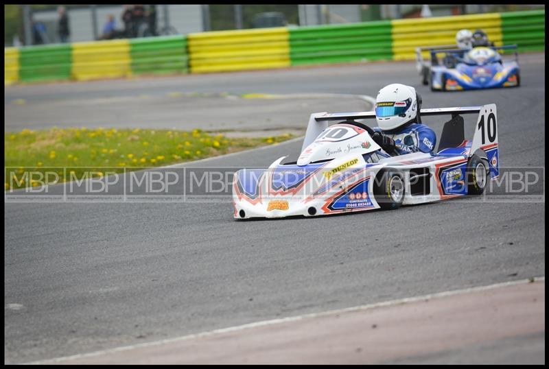 BARC race meeting, Croft Circuit motorsport photography uk