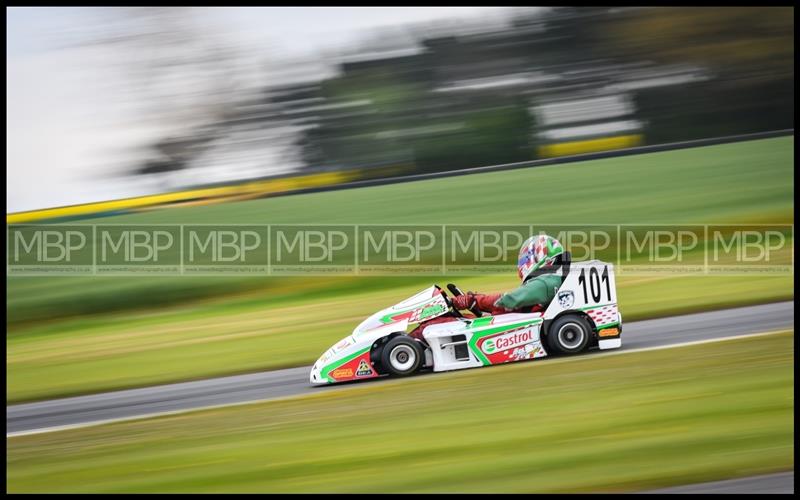 BARC race meeting, Croft Circuit motorsport photography uk