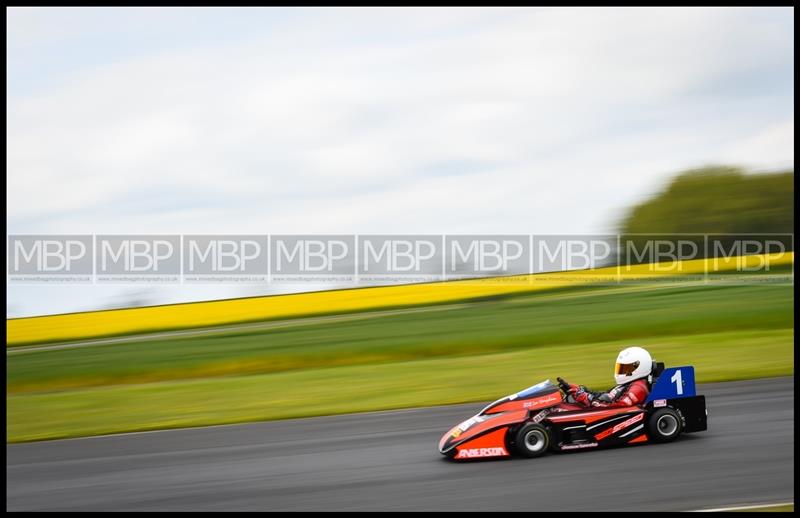 BARC race meeting, Croft Circuit motorsport photography uk
