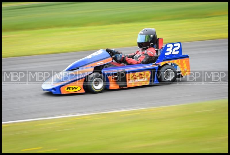 BARC race meeting, Croft Circuit motorsport photography uk