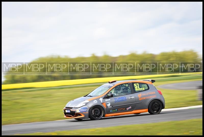 BARC race meeting, Croft Circuit motorsport photography uk