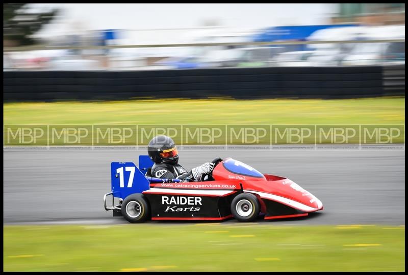 BARC race meeting, Croft Circuit motorsport photography uk