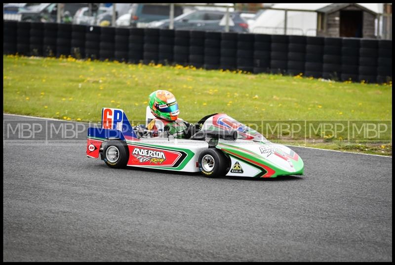 BARC race meeting, Croft Circuit motorsport photography uk