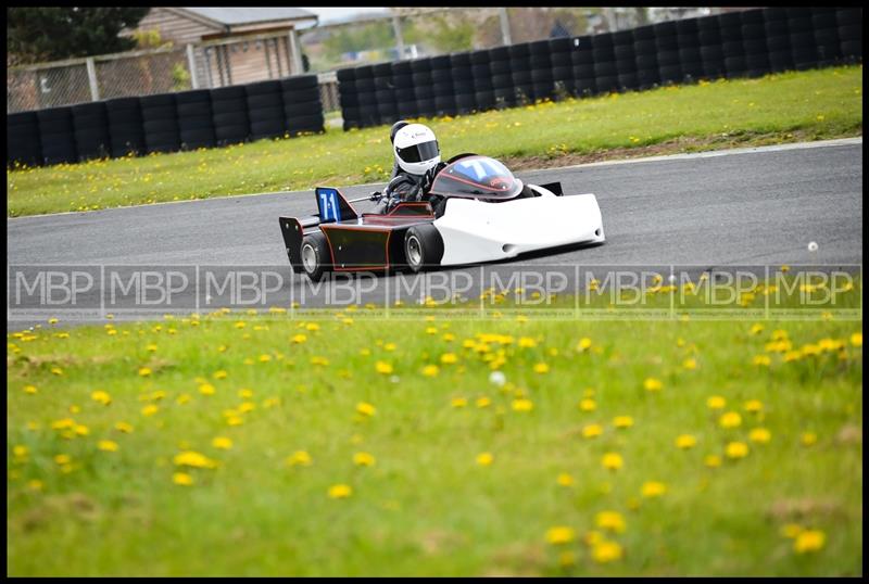 BARC race meeting, Croft Circuit motorsport photography uk