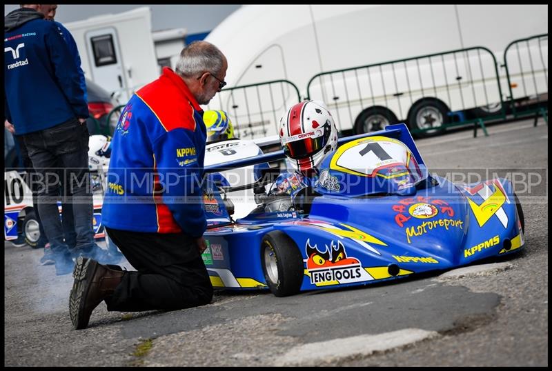 BARC race meeting, Croft Circuit motorsport photography uk