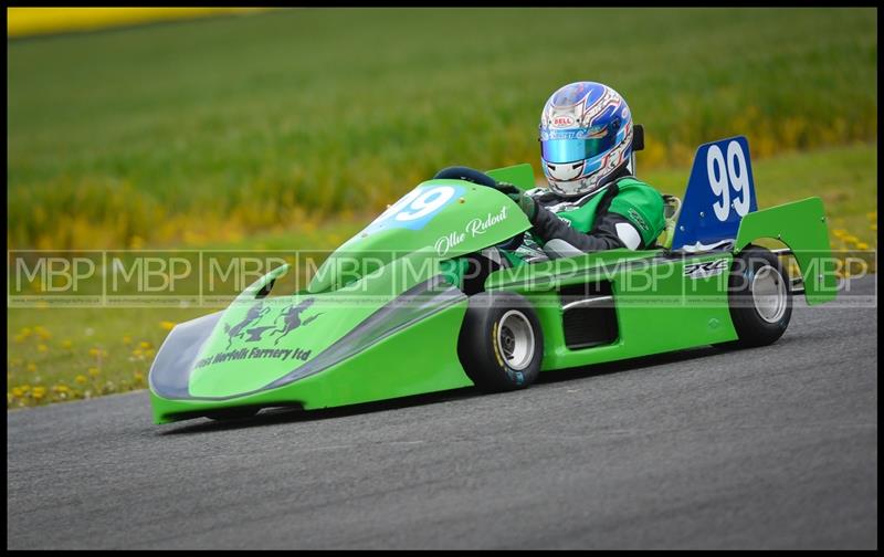 BARC race meeting, Croft Circuit motorsport photography uk