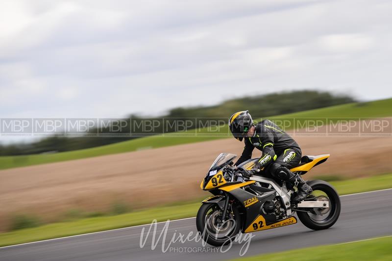 Battle of Britain race meeting, Croft motorsport photography uk