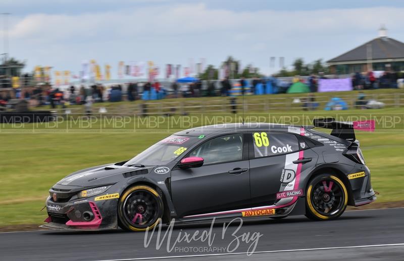 BTCC motorsport photography uk