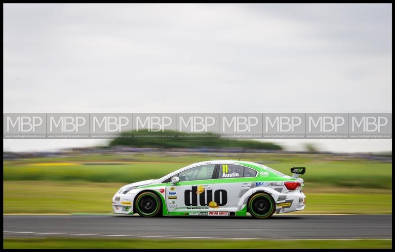 British Touring Car Championship BTCC - Croft Circuit motorsport photography uk