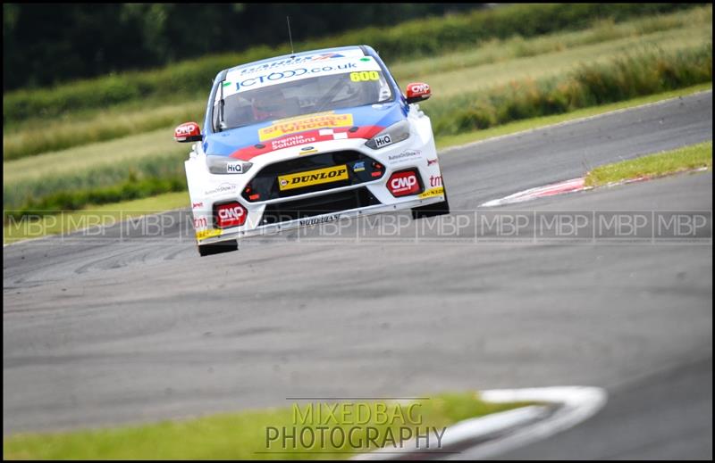 BTCC, Croft Circuit motorsport photography uk