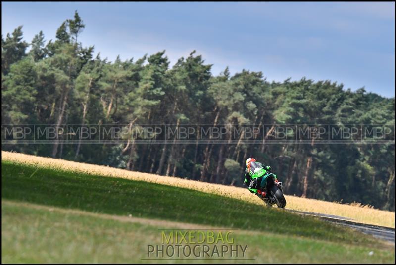 No Limits Racing, Croft motorsport photography uk