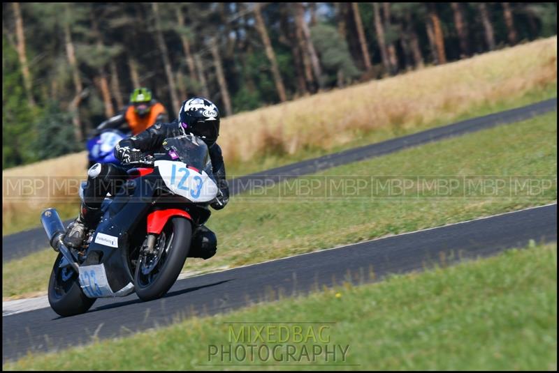 No Limits Racing, Croft motorsport photography uk