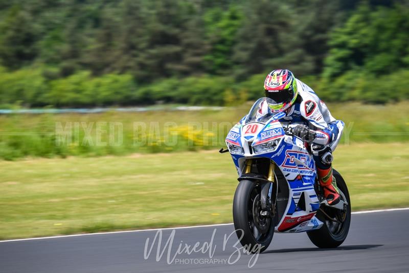 No Limits, Croft motorsport photography uk