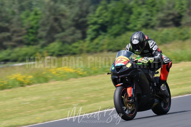 No Limits, Croft motorsport photography uk