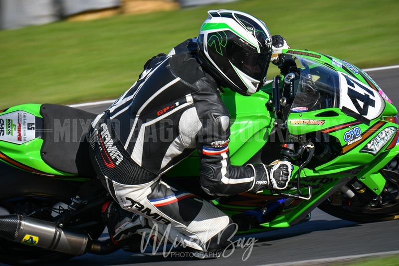 No Limits Racing, Croft motorsport photography uk