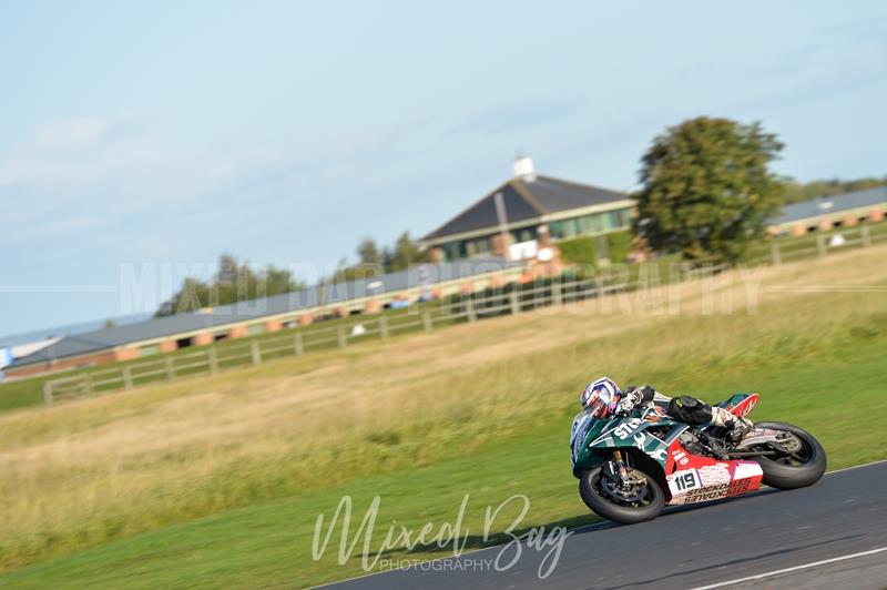 No Limits Racing, Croft motorsport photography uk