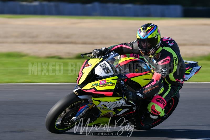 No Limits Racing, Croft motorsport photography uk