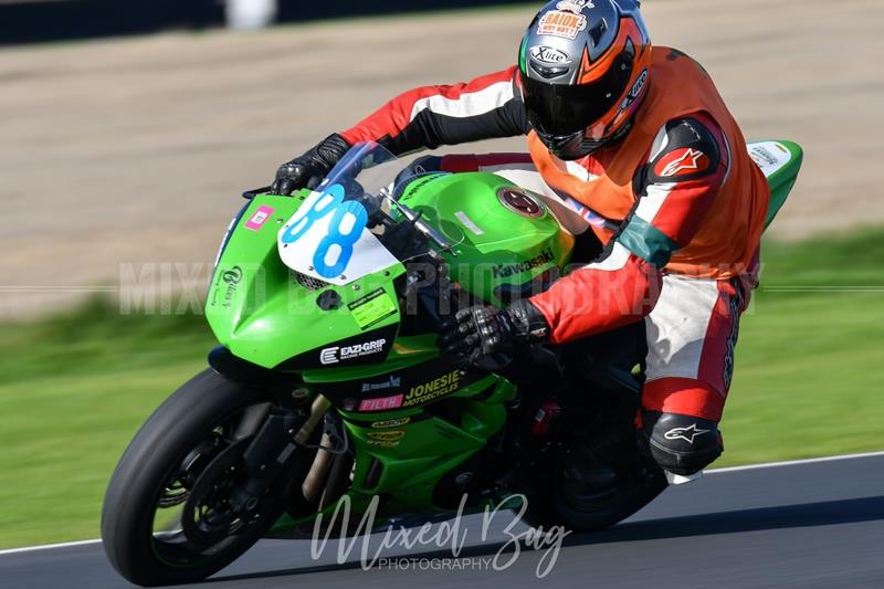 No Limits Racing, Croft motorsport photography uk