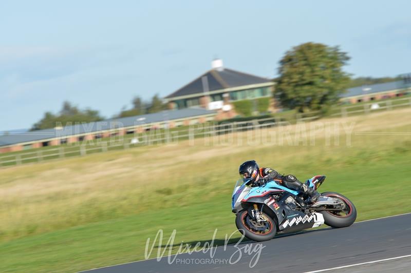 No Limits Racing, Croft motorsport photography uk