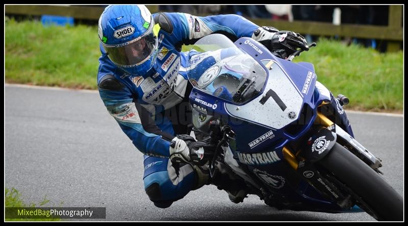 Gold Cup - Olivers Mount - motorbike photography