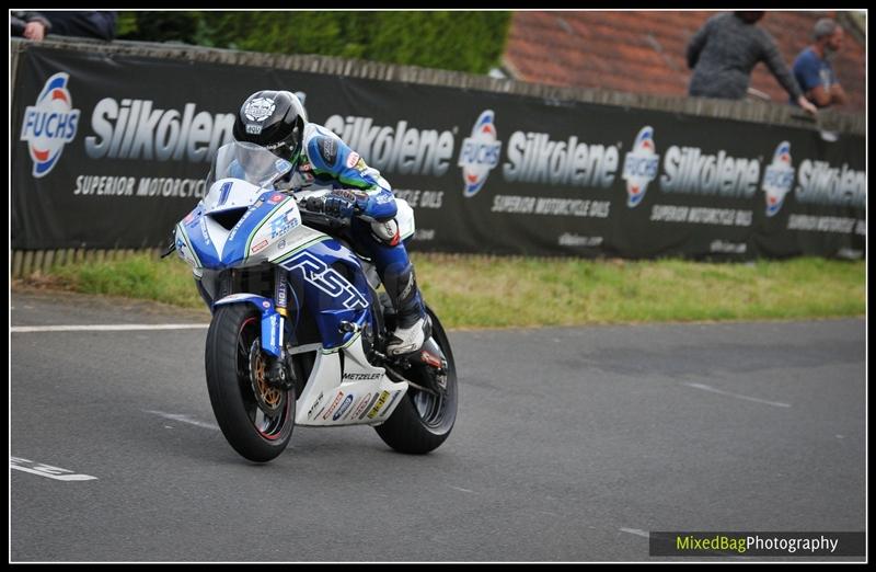 Gold Cup - Olivers Mount - motorbike photography