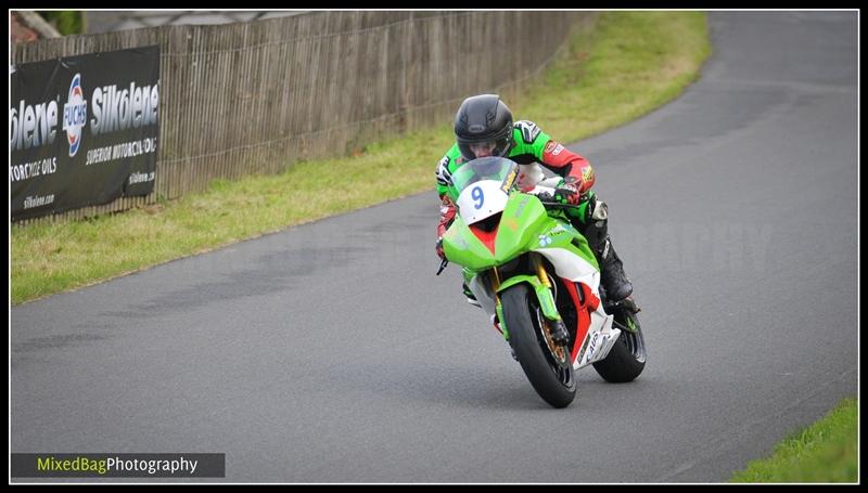 Gold Cup - Olivers Mount - motorbike photography