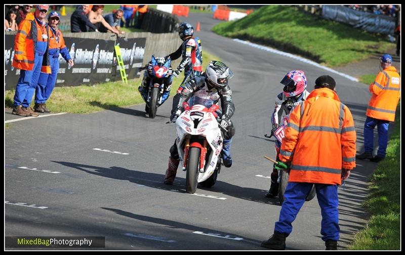 Gold Cup - Olivers Mount - motorbike photography