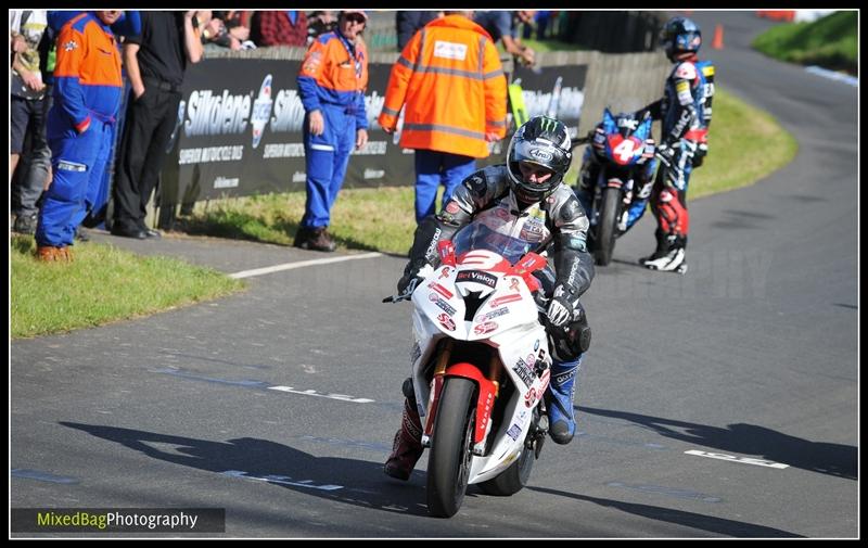 Gold Cup - Olivers Mount - motorbike photography