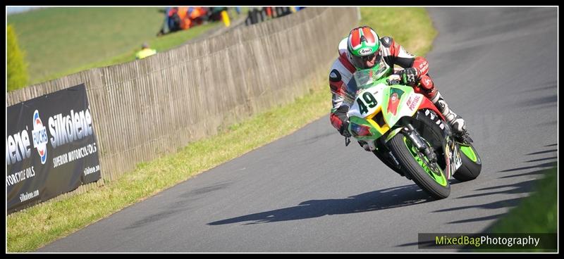 Gold Cup - Olivers Mount - motorbike photography