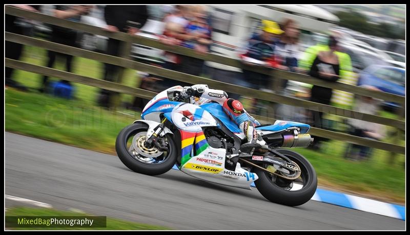 Gold Cup - Olivers Mount - motorbike photography