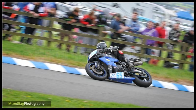 Gold Cup - Olivers Mount - motorbike photography