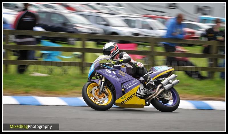 Gold Cup - Olivers Mount - motorbike photography