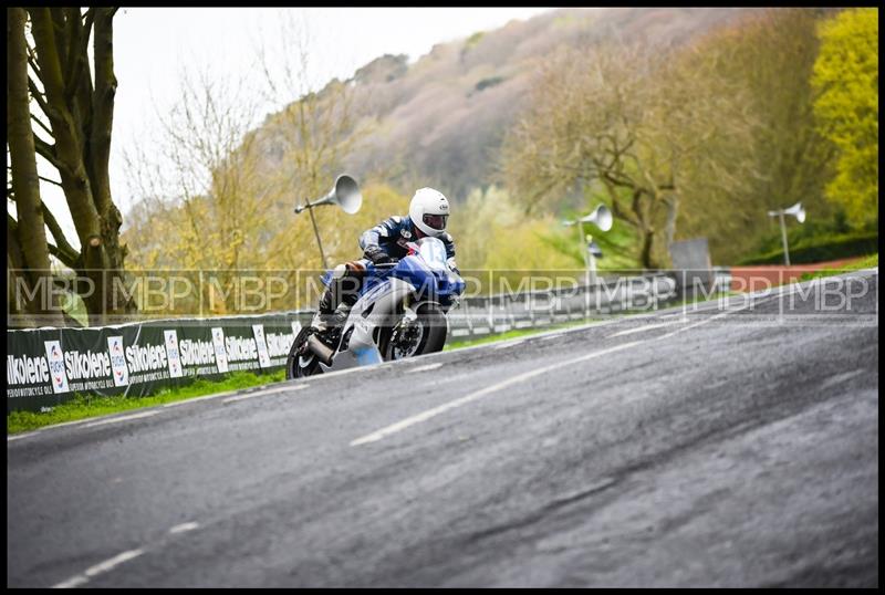 Spring Cup, Oliver's Mount motorsport photography uk