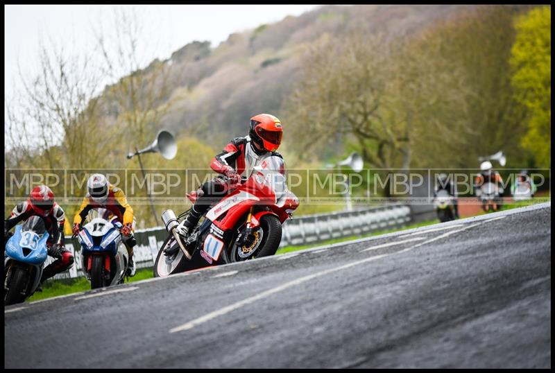 Spring Cup, Oliver's Mount motorsport photography uk