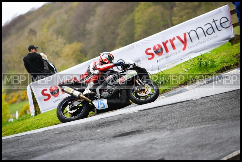 Spring Cup, Oliver's Mount motorsport photography uk