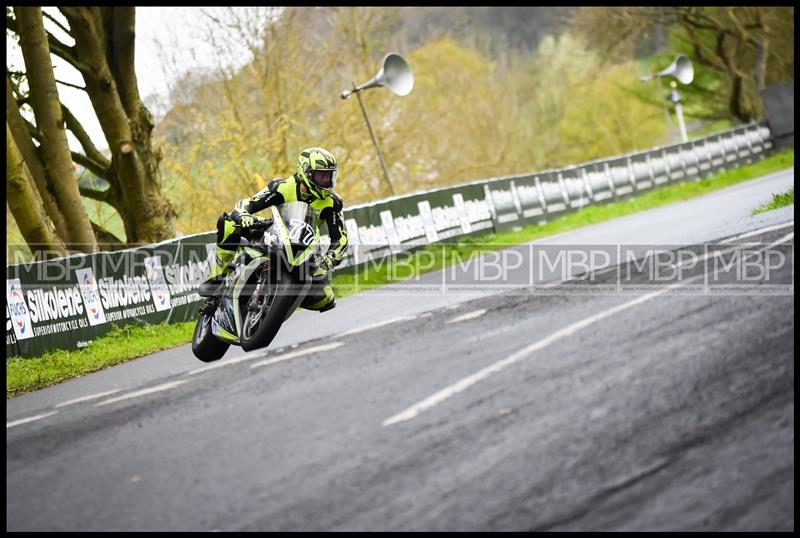 Spring Cup, Oliver's Mount motorsport photography uk