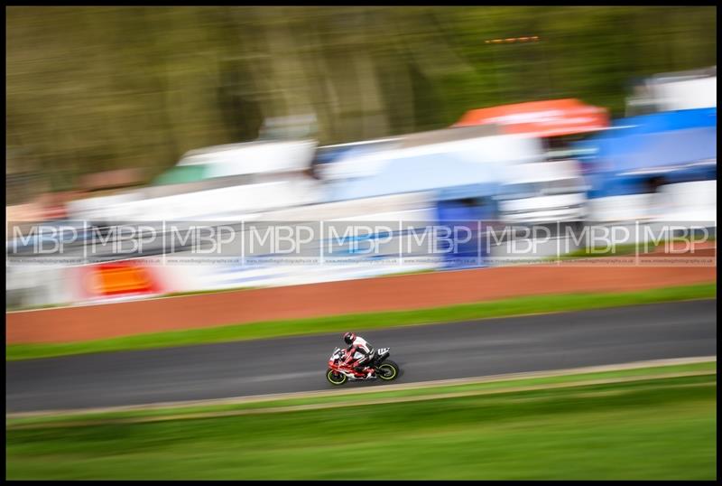 Spring Cup, Oliver's Mount motorsport photography uk