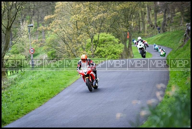 Spring Cup, Oliver's Mount motorsport photography uk