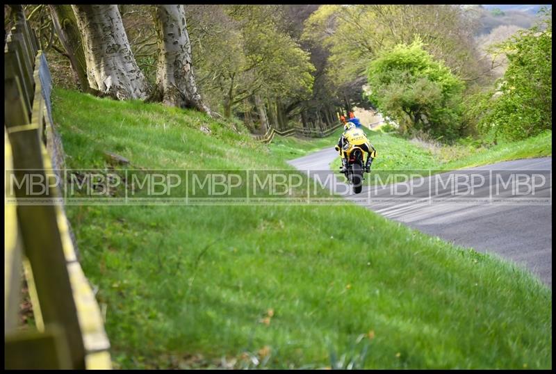 Spring Cup, Oliver's Mount motorsport photography uk